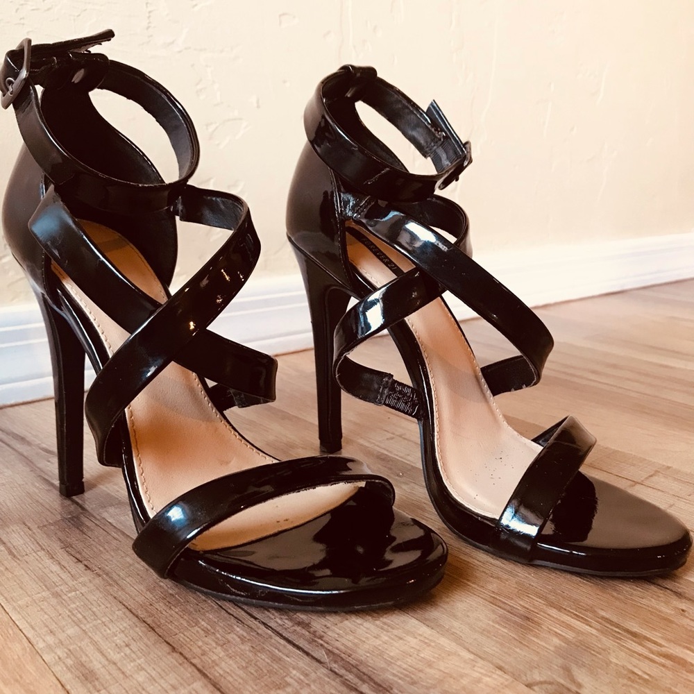 FOREVER 21 Womens Black Glossy Stilettos
